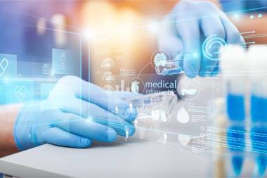 在實驗室工作的科學家