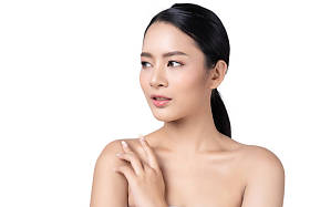美丽的 spa 年轻的亚洲妇女与干净完美的皮肤。干净新鲜皮肤的女孩。特写。美容。护肤。高分辨率