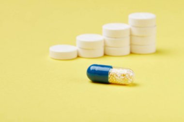 藥片和藥片, 藥物隔絕。藥物。醫(yī)療。制劑。藥學