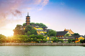 金山是江南的佛教圣地。镇江, 中国