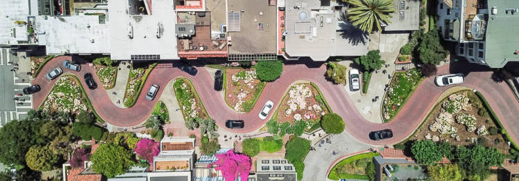 老式色調(diào)空中倫巴第街, 西街在舊金山, 加利福尼亞州。著名的陡峭, 單塊部分與八發(fā)夾輪。Crookedest, 陡峭的山丘, 鋒利的曲線, 單向的道路