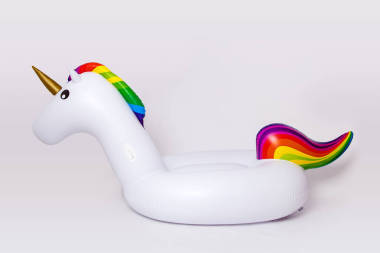 白色的, 時髦的, 吹過的沙灘獨角獸在白色背景。打夏天