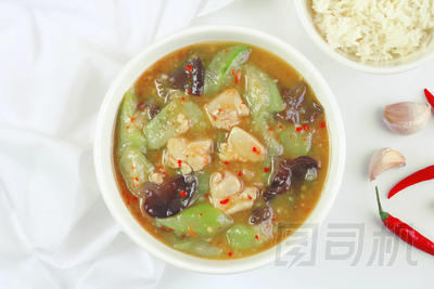 泰式雞絲瓜或西葫蘆辣湯