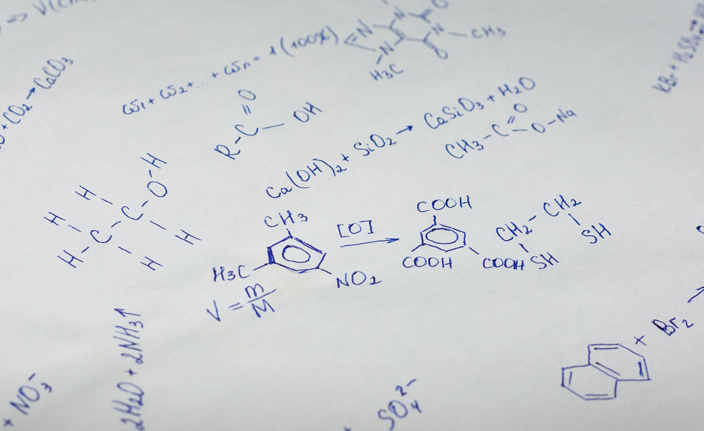 学校课堂背景下白板的科学与化学分子结构  学校课堂背景下白板的科学与化学分子结构