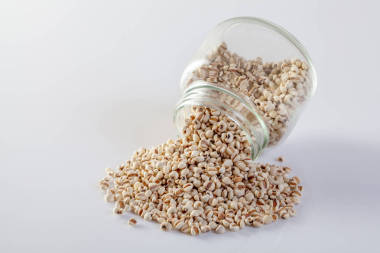 工作的泪水在玻璃瓶里图片