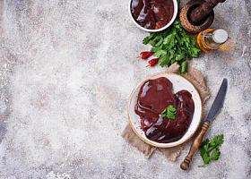 生吃生肝及烹调香料