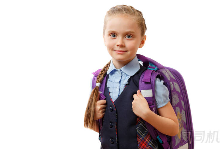 快樂(lè)可愛(ài)漂亮的金發(fā)女學(xué)生 