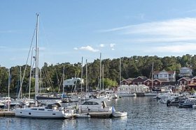 滨海在 Sandhamn 在瑞典