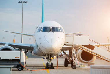 商用飞机 beying 准备下一班飞机。前飞行员客舱细