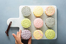 雪肤甜可口的中国传统月