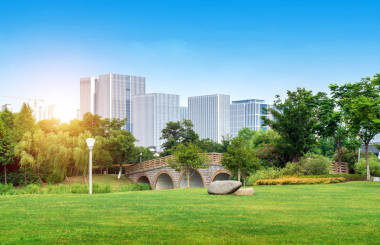 中國(guó)無(wú)錫城市風(fēng)光, 湖邊高