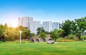 中国无锡城市风光, 湖边高