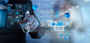 財(cái)務(wù)報(bào)表數(shù)據(jù)的業(yè)務(wù)運(yùn)作 (資產(chǎn)負(fù)債表和損益表和圖表) 作為 Fintech 概念. 商人手用現(xiàn)代技術(shù)和數(shù)字層效應(yīng)作為企業(yè)戰(zhàn)略