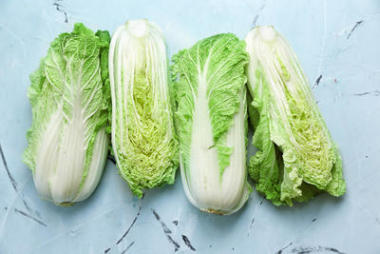 新鮮熟白菜的光背景