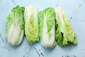 新鲜熟白菜的光背景