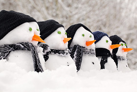 在一行中关闭雪人图片