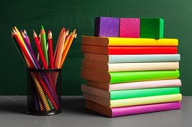 学校文具。返回学校概念