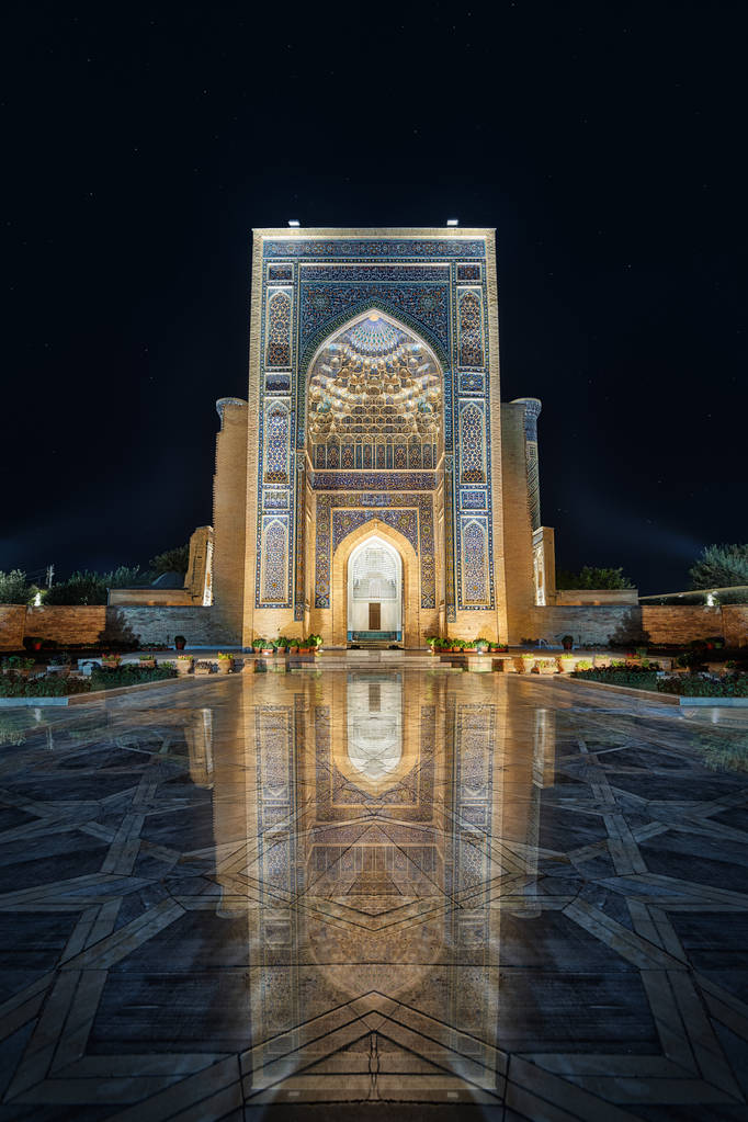 Gur--埃米尔陵墓位于乌兹别克斯坦中部的撒马尔罕, 沿着古老的丝绸之路 Gur--埃米尔陵墓位于乌兹别克斯坦中部的撒马尔罕, 沿着古老的丝绸之路