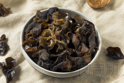 碗中生有機(jī)木耳菇