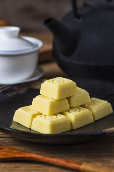 中國(guó)特產(chǎn)綠豆糕圖片