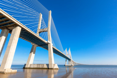 現(xiàn)代橋梁片段： vasco da gama 橋、 里斯本