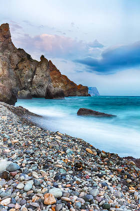海洋和岩石的长期暴露。美丽的海景