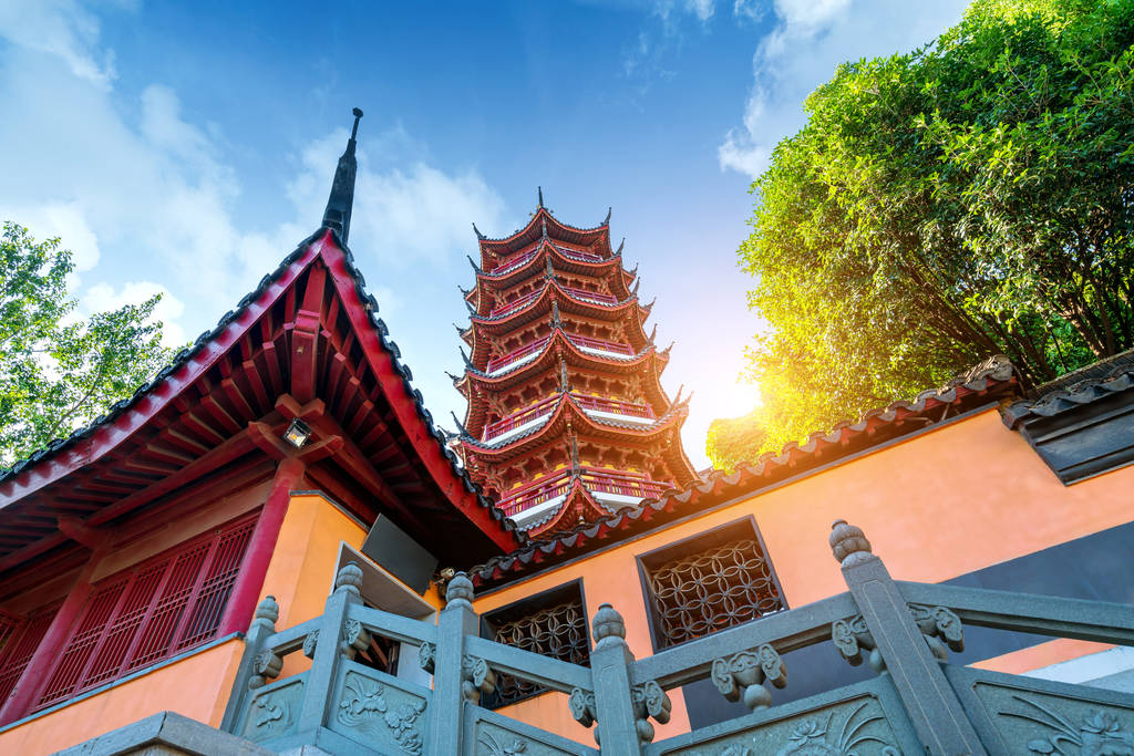 中国传统寺庙建筑与宝塔图片