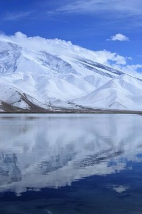 卡拉库尔湖和帕米尔山脉, 喀喇昆仑高速公路, 新疆, 中国