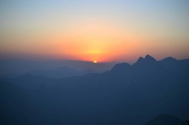 中国陕西华山新年美丽日出 中国陕西华山新年美丽日出