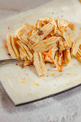 白竹盘中的浴霸或具沙拉图片