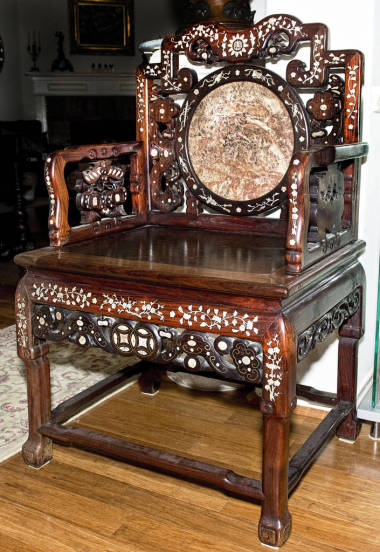 1880年左右制作的古色古香的中國王座椅, 珍珠鑲嵌. 