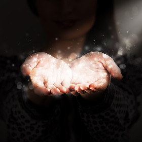 分享她的温暖的女人