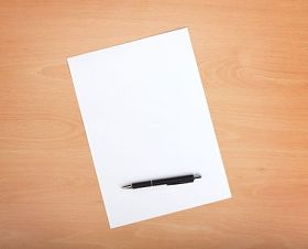 空白纸与笔