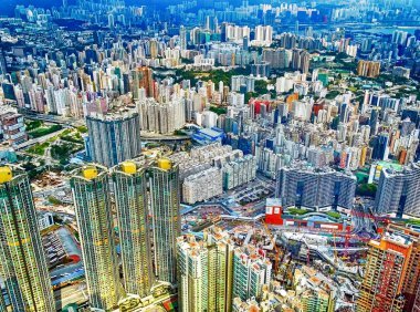 在香港九龍欣賞摩天大樓的美景