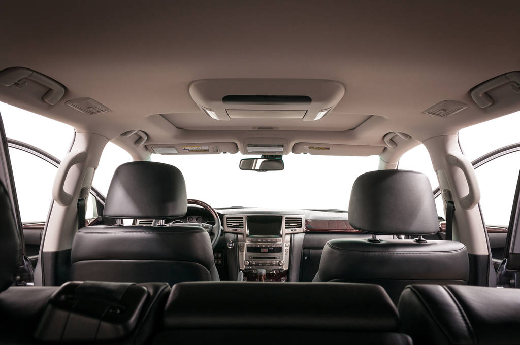 现代汽车内饰。从后面查看