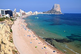 在 calpe，西班牙的沙滩