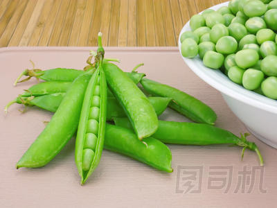 莢甜綠豌豆和蠶豆圖片