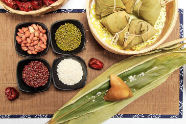 粽子是中國的傳統(tǒng)小吃圖片