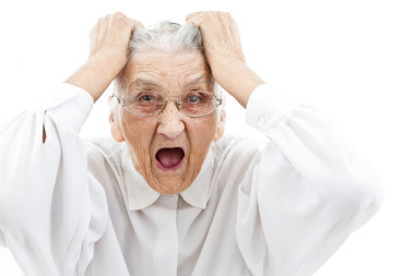 神经质的奶奶图片