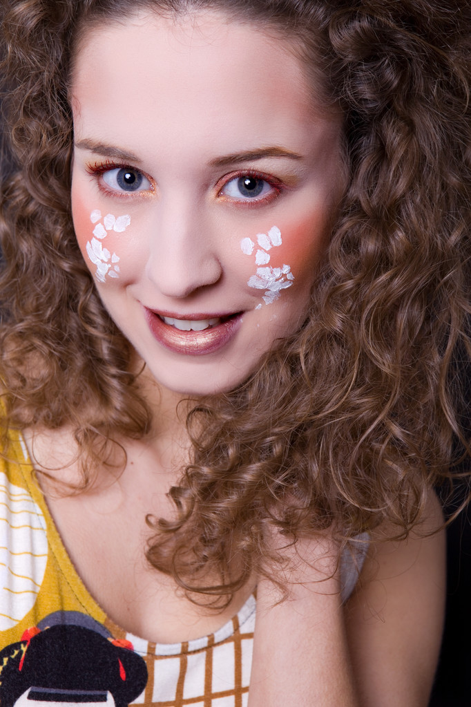 脸上涂油彩图片 脸上涂油彩图片