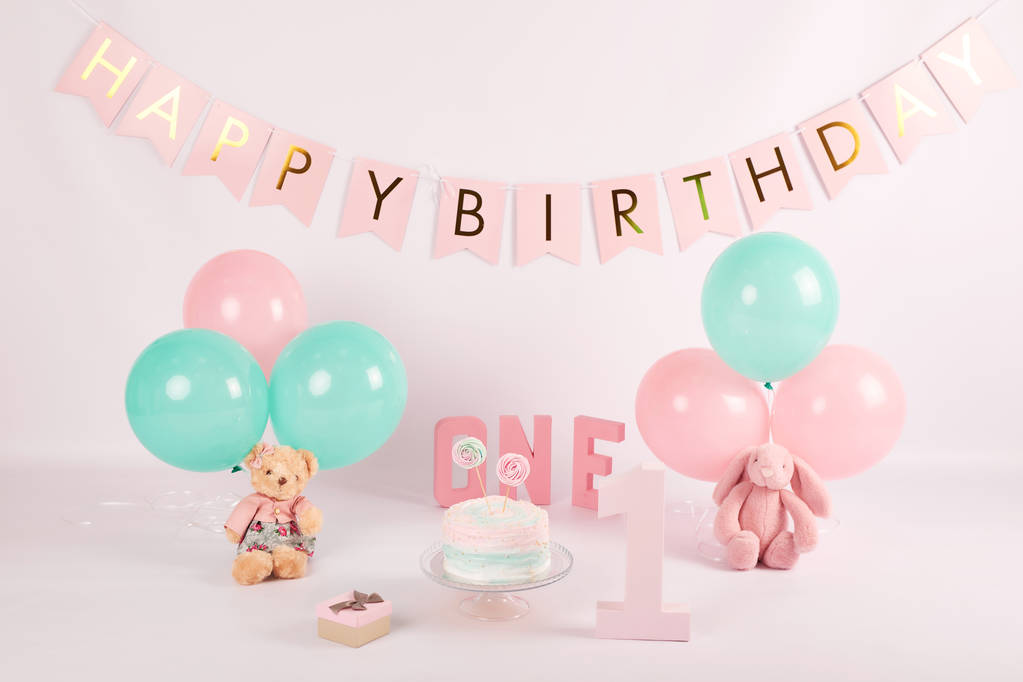 生日1年蛋糕粉碎装饰图片