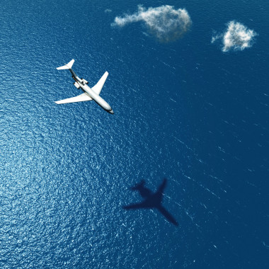飛機(jī)飛過海