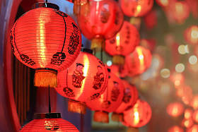 在唐人街的中国新年灯