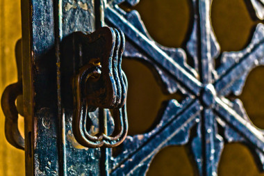 鐵門扣鎖 Iron gate padlock