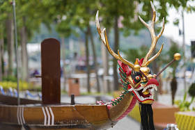 中国龙舟节龙舟上的龙头图片