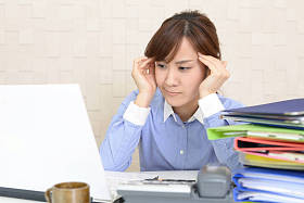 头痛的商界女强人图片