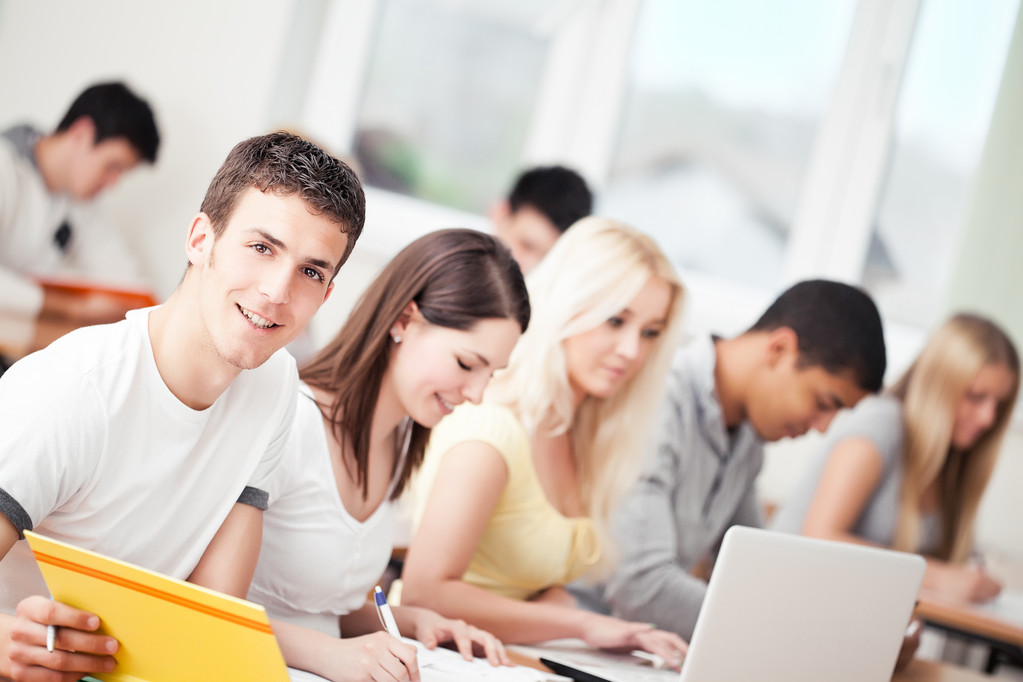 学生在课堂中图片 学生在课堂中图片