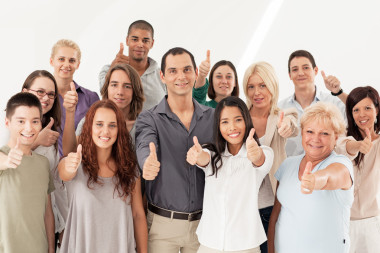 多種族集團(tuán)豎起大拇指圖片