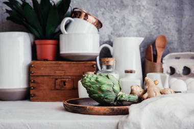 洋芋在厨房。新鲜有机洋芋花图片