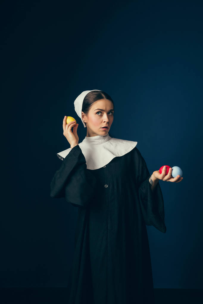 中世纪的年轻女子作为修女